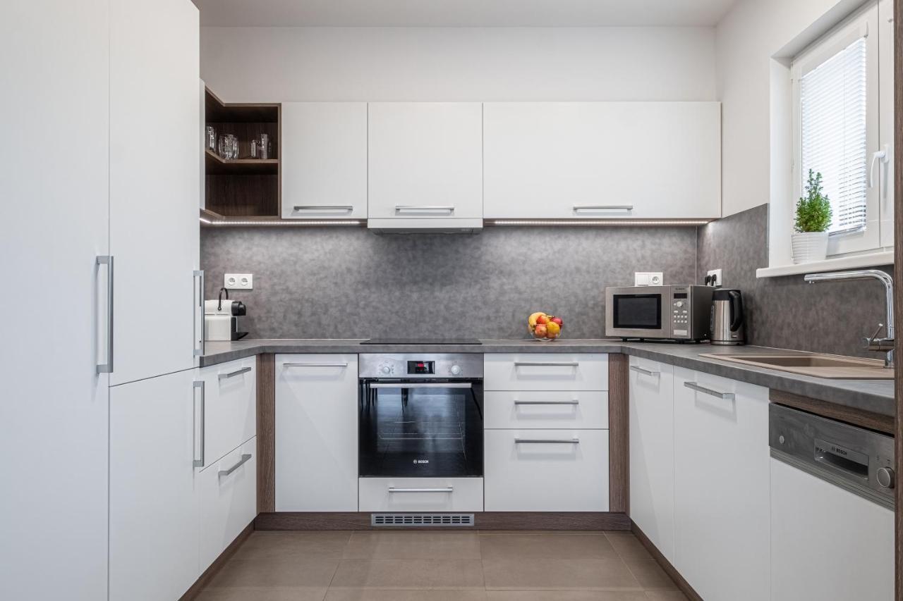Mlynicky Dvur Apartmany Zabukem מראה חיצוני תמונה